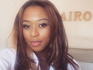 What’s Hot: Is Zinhle’s apology playlist dedicated to Bonang?
